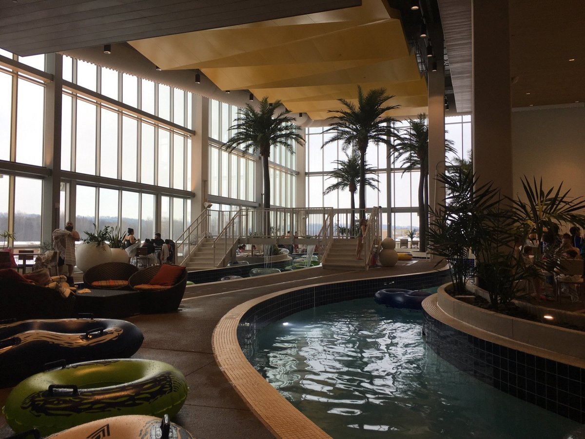 Treasure Island Resort & Casino Pool Pictures & Reviews - Tripadvisor