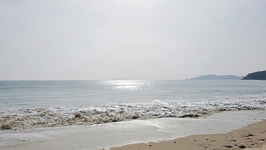 Sinji Myeongsasimni Beach image