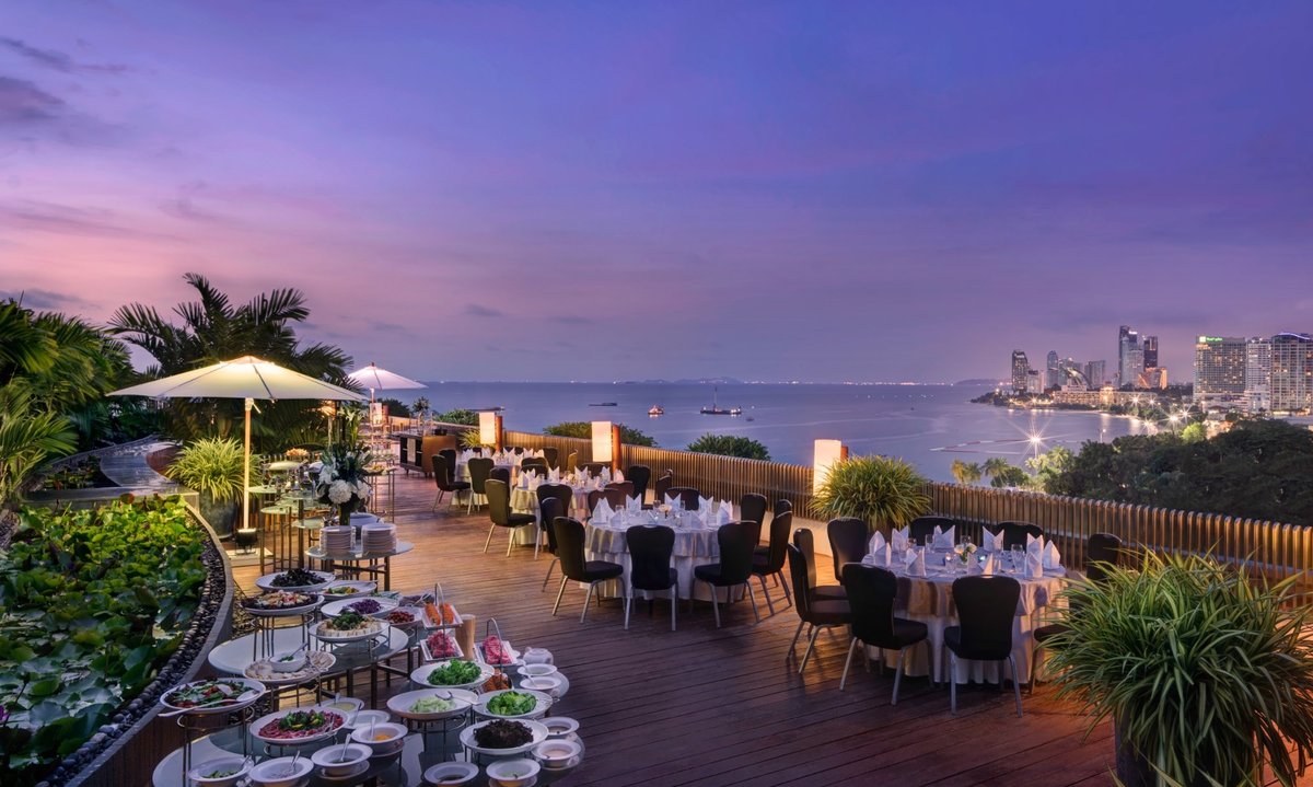 HILTON PATTAYA $144 ($̶1̶8̶0̶) - Updated 2022 Prices & Hotel Reviews ...