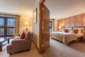 Room & Suite