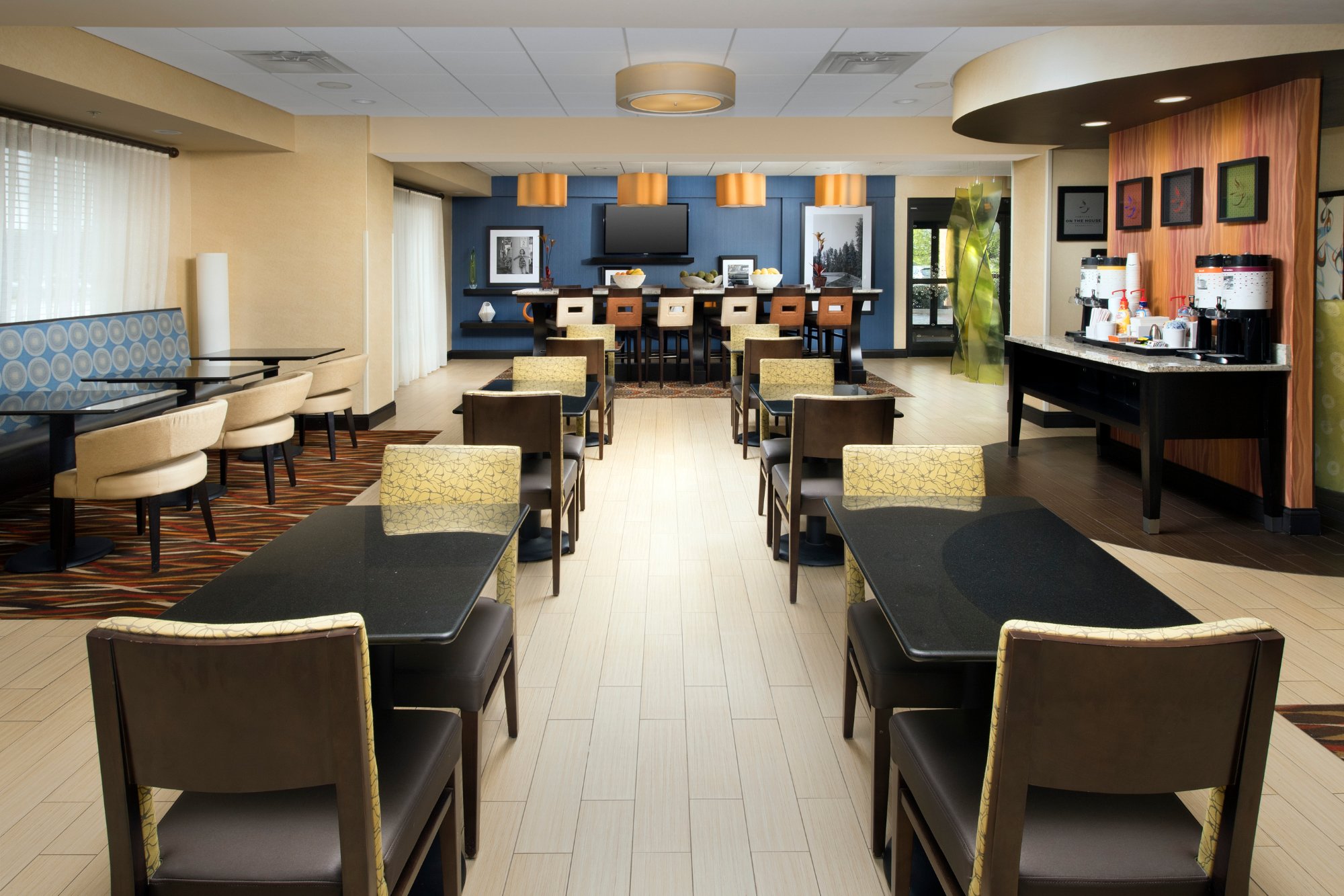 Hotel photo 48 of Hampton Inn Lenoir City.