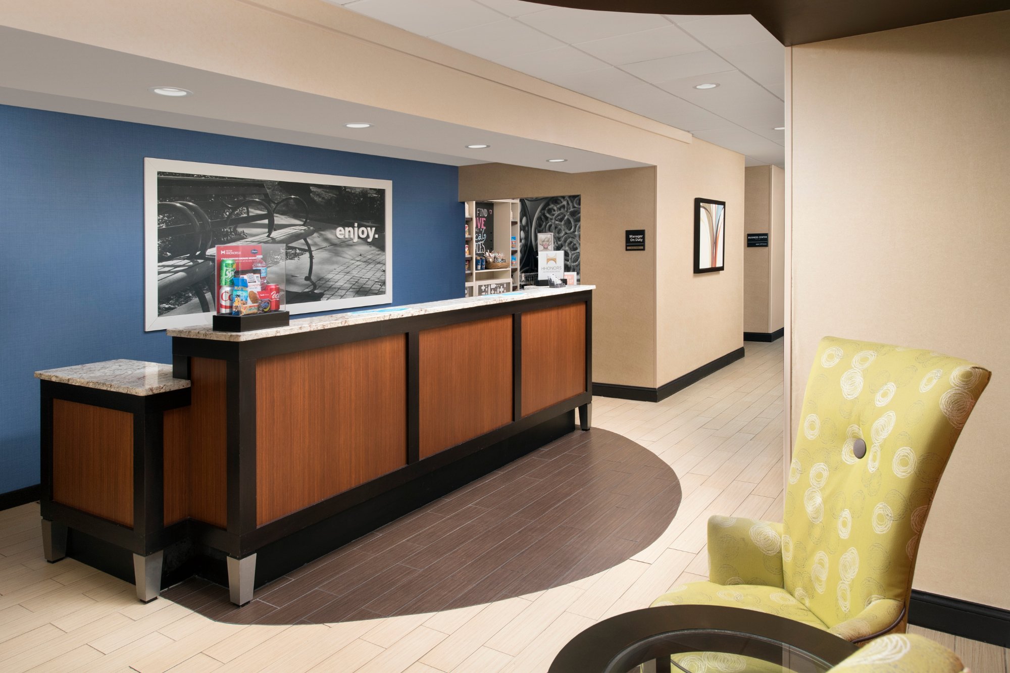 Hotel photo 5 of Hampton Inn Lenoir City.