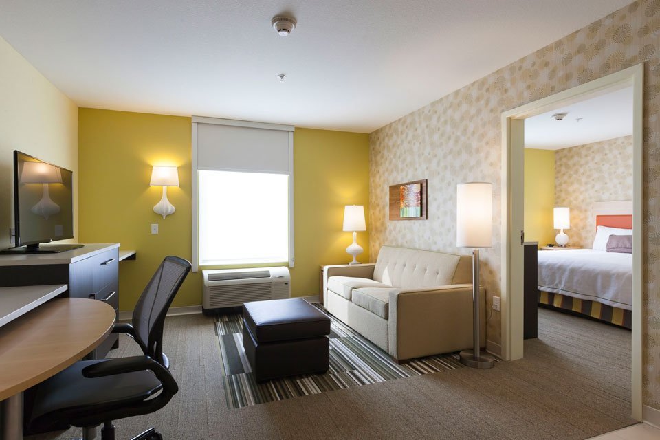 Home2 Suites by Hilton Youngstown West/Austintown - hotel rooms