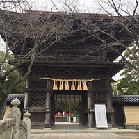 香椎宮楼門 前面