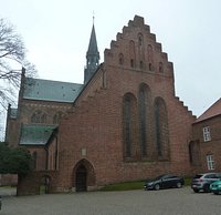 Lögumkloster kyrka