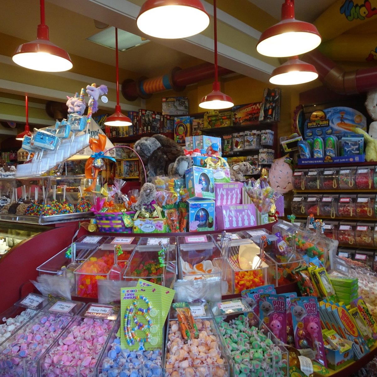 Fuzziwig's Candy Factory - Grove City, PA