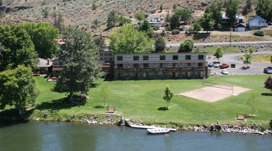 We are right on the river!