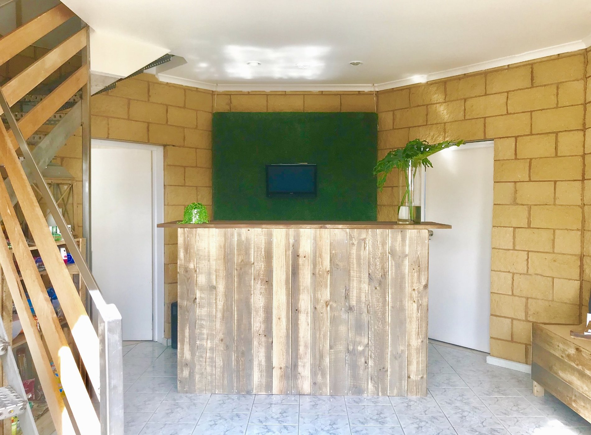 13TH APOSTLE ACCOMMODATION by null
