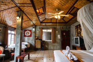 Room & Suite