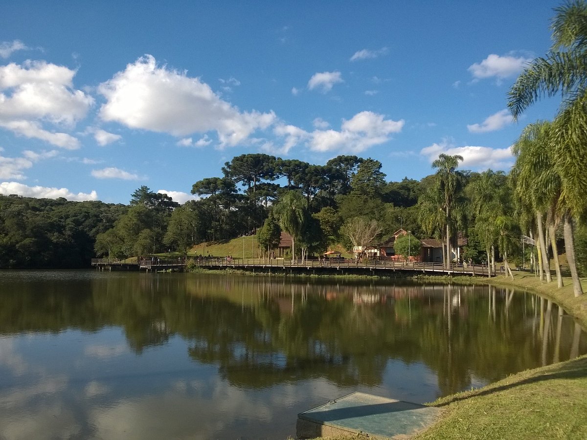 Parque Lago Azul coloca o bairro Umbará no roteiro de Natal de