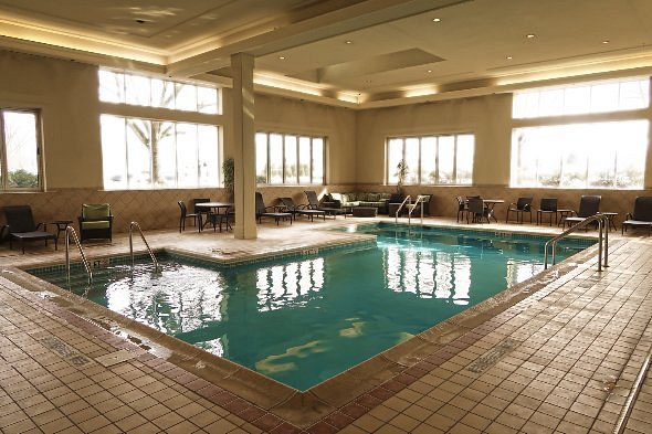 hotels in lewisburg wv with indoor pool