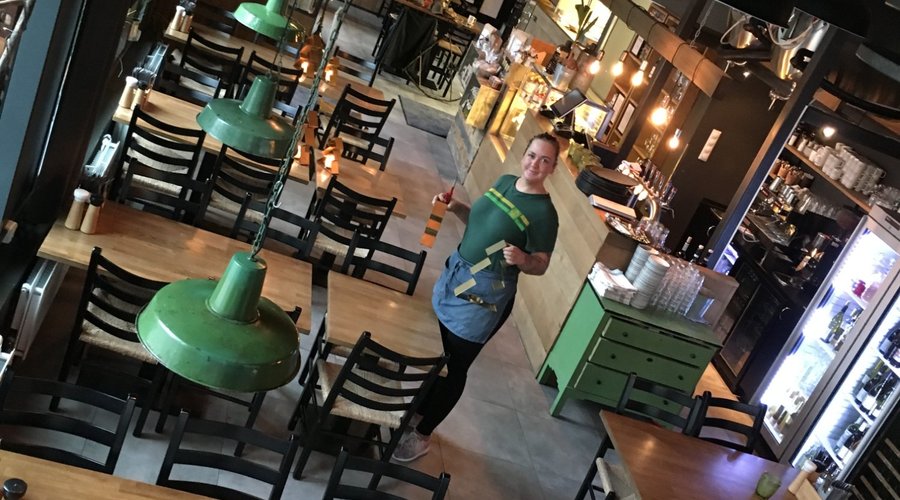 Welcome to our rustic and cosy restaurant. Our friendly staff is ready to serv you.