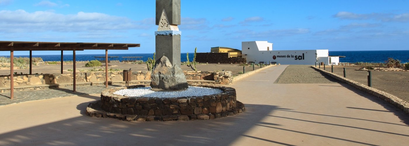 Descubre la historia de estas Salinas artesanales en activo en un enclave costero privilegiado.