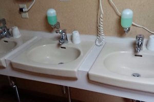 Room & Suite