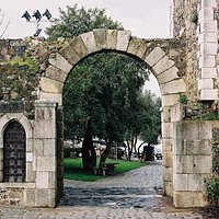 Porta de Évora - Arco romano de Beja