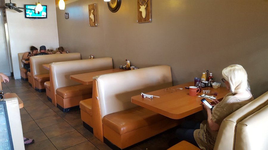 Franco's Flapjack Breakfast House