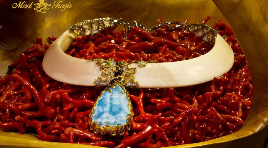 Wildeboard tusks and larimar