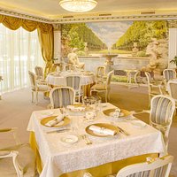 Welcome to Este Restaurant