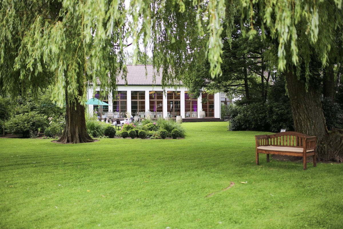 LANDHAUS AM SEE Prices & Inn Reviews (Garbsen, Germany)