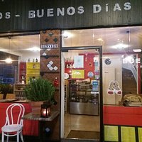 Los Buenos Días