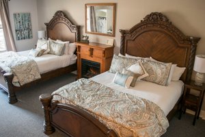 Room & Suite