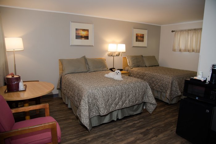 Sunset Motor Inn Rooms: Pictures & Reviews - Tripadvisor