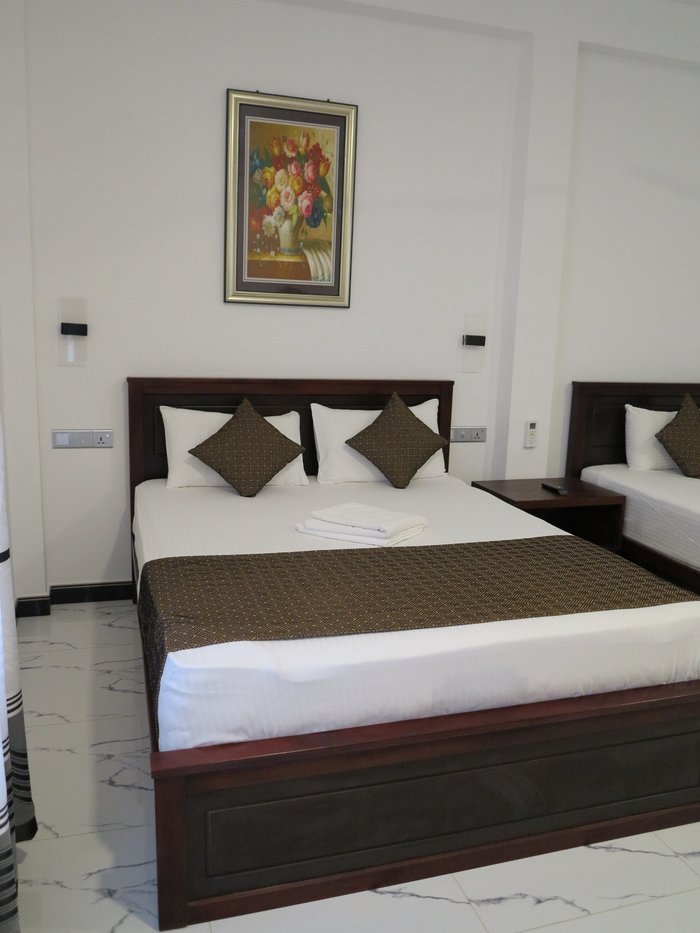 BLUE WINGS BEACH HOTEL (Trincomalee) - Specialty Hotel Reviews, Photos ...