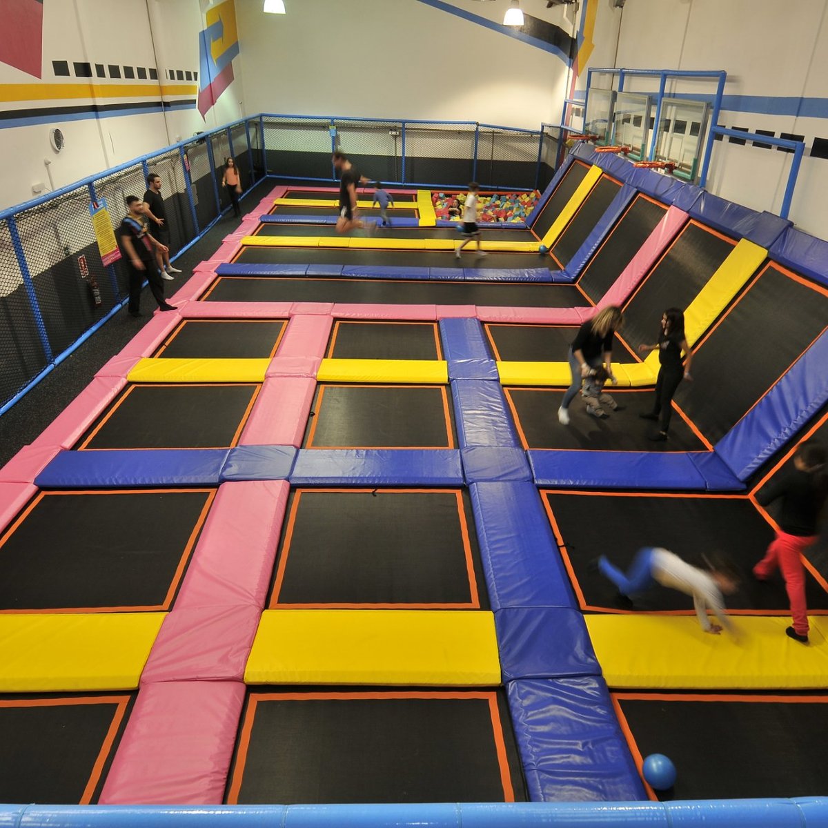 LEVITY TRAMPOLINE PARK - PROPIOS (Montevideo) - Qué SABER antes de ir