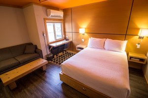 Room & Suite