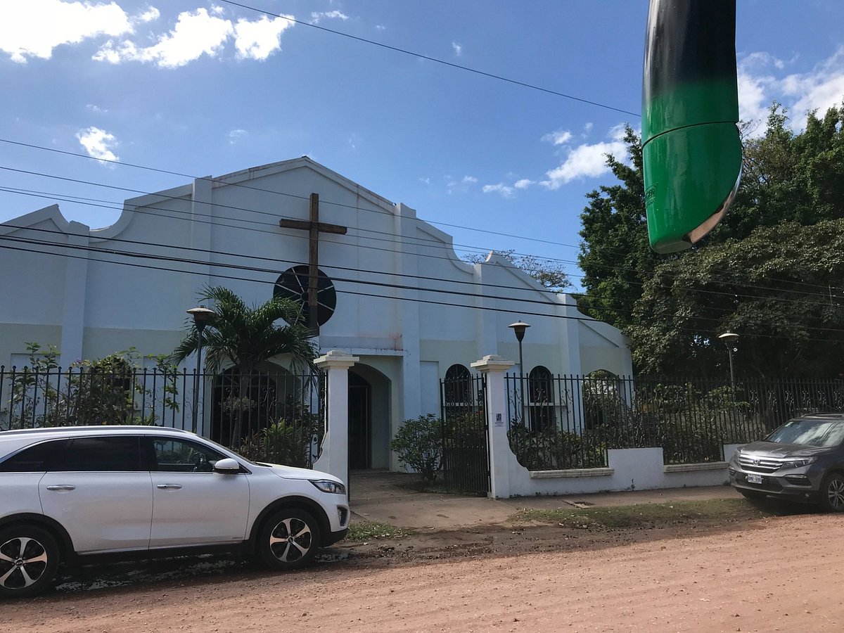 Iglesia Catolica de Playas del Coco