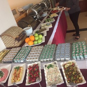 Ailemle üçüncü konaklamam.Baştan aşşağı pırıl pırıl,tertipli düzenli.Personelin kibarlığı beni b