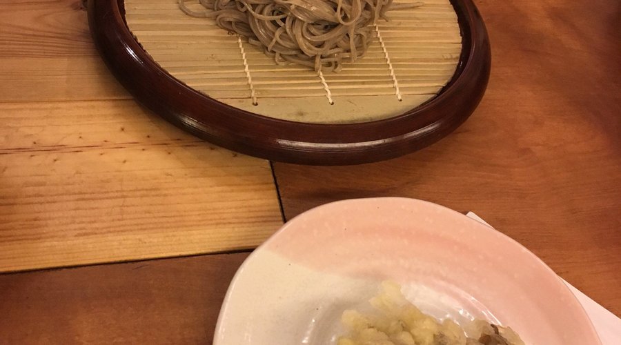 並 もり 700円
おでん  80円
天ぷら  80円

歯ごたえ喉越し、何よりそば粉の香りが高いのに驚きました。
細切りのお蕎麦は10割

駅から徒歩1分
20分あれば
絶対に行く価値ありま