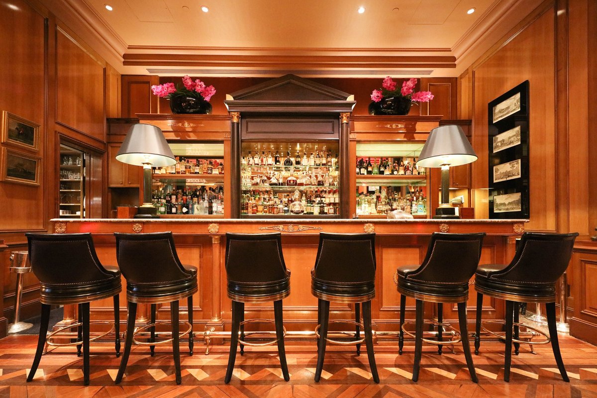 LE BAR - FOUR SEASONS HOTEL GEORGE V (Paris): Ce qu'il faut savoir