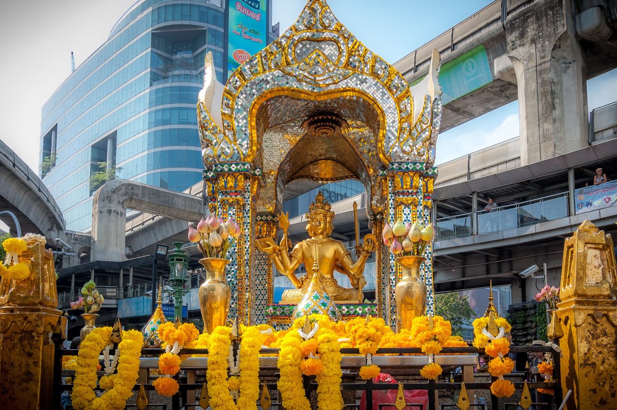 Erawan Shrine (Thao Mahaprom Shrine), Бангкок - Tripadvisor