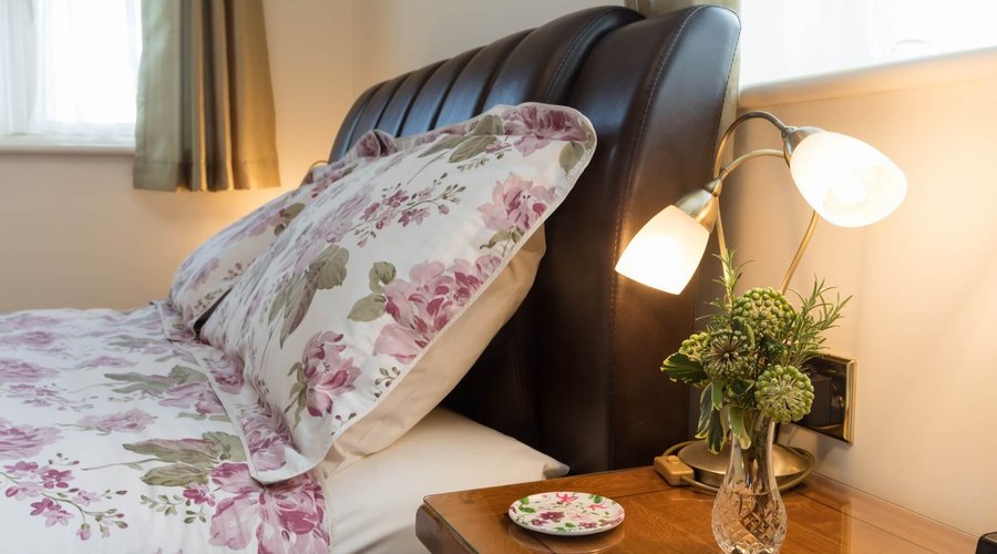 Suite 1 - double bed with single sofabed