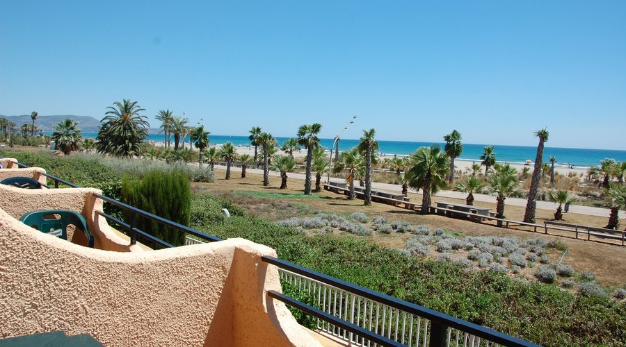 RESTAURANTE - HABITACIONES LA OLA - Prices & Hotel Reviews (El Grao, Spain) RESTAURANTE - HABITACIONES LA OLA - Prices &  Hotel... 