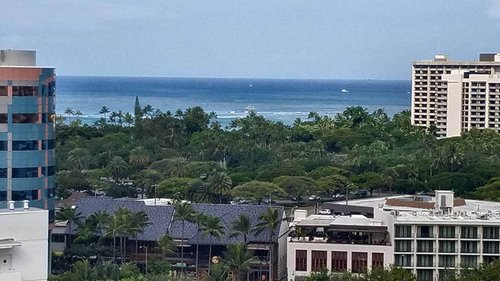 Courtyard by Marriott Waikiki Beach - UPDATED 2023 Prices, Reviews ...