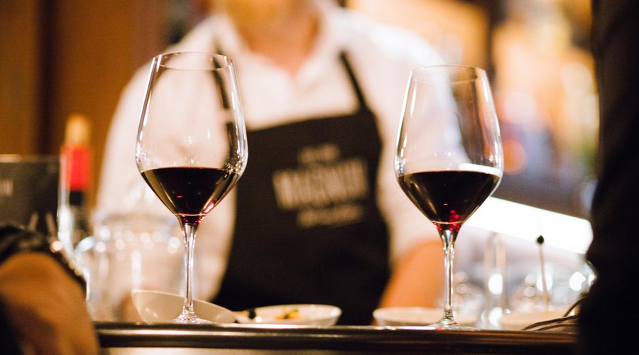 Вино в Magnum Wine Bar 