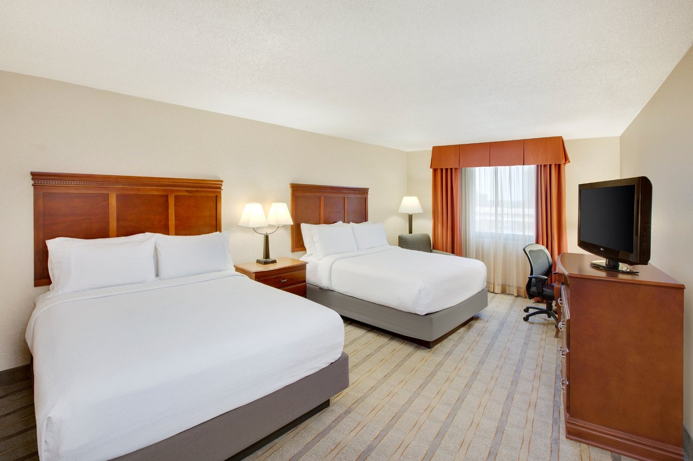 HOLIDAY INN EXPRESS DALLAS MARKET CENTER, AN IHG HOTEL : Prezzi e ...