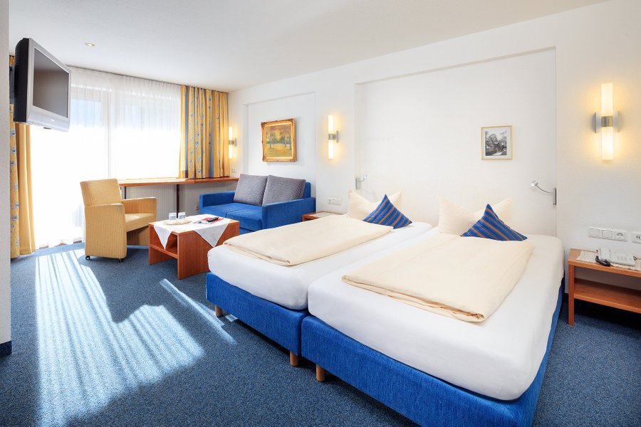 ALTSTADTHOTEL ZUM HECHTEN - Prices & Hotel Reviews (Fussen ...