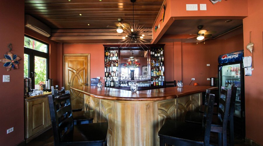 Restaurant and Bar 