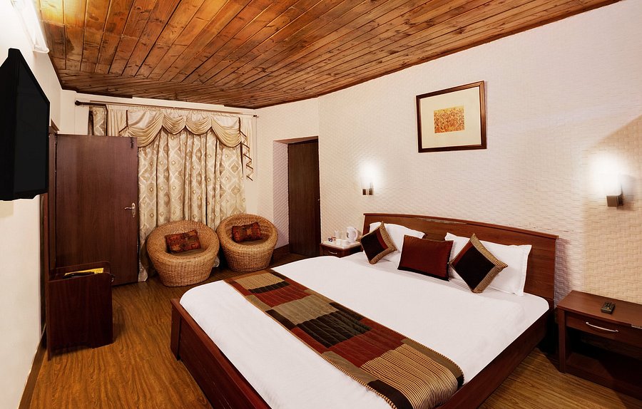 HOTEL EMERALD HEIGHTS (Mussoorie) - Hotel Reviews, Photos, Rate