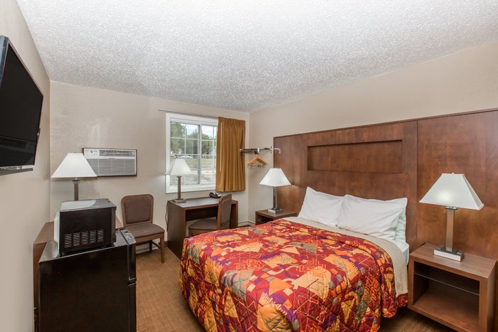 Days Inn by Wyndham Pierre Rooms: Pictures & Reviews - Tripadvisor