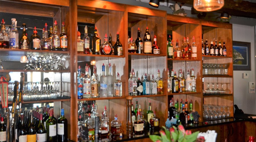Nice bar (speed of service should improve)