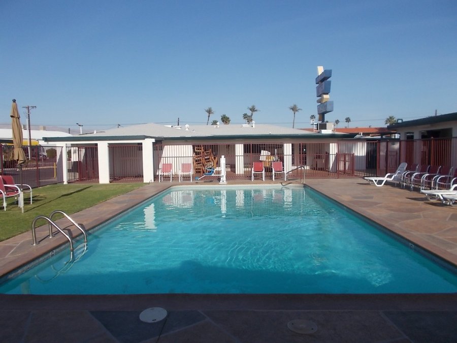 INDIO HOLIDAY MOTEL - Prices & Reviews (CA) - Tripadvisor