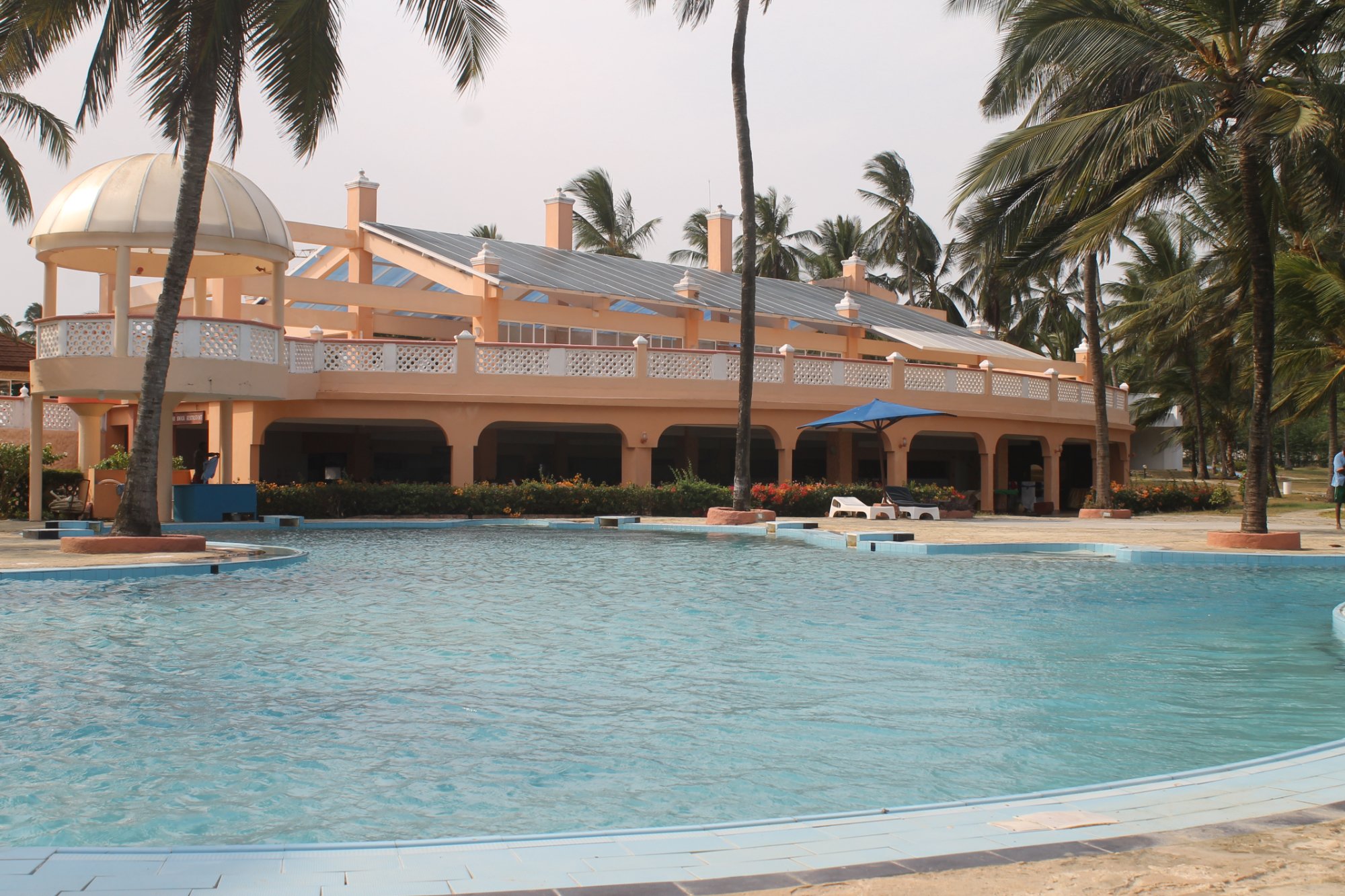 Hotel photo 12 of Sun N Sand Beach Resort.