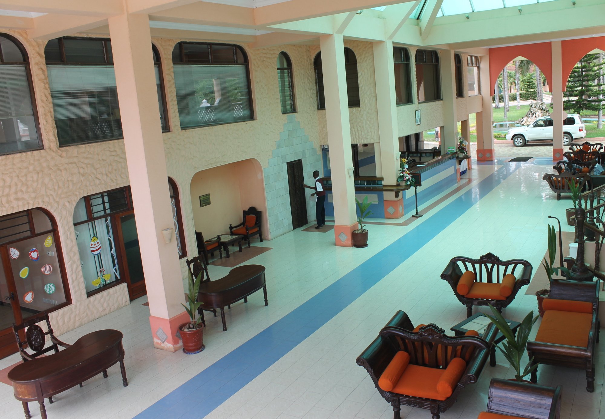 Hotel photo 13 of Sun N Sand Beach Resort.