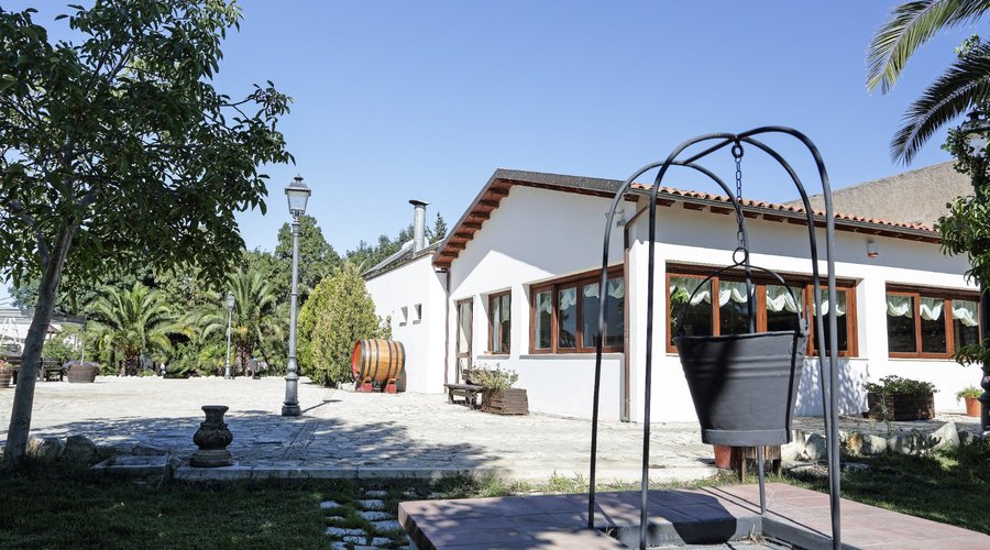 Piazzetta esterna Agriturismo
