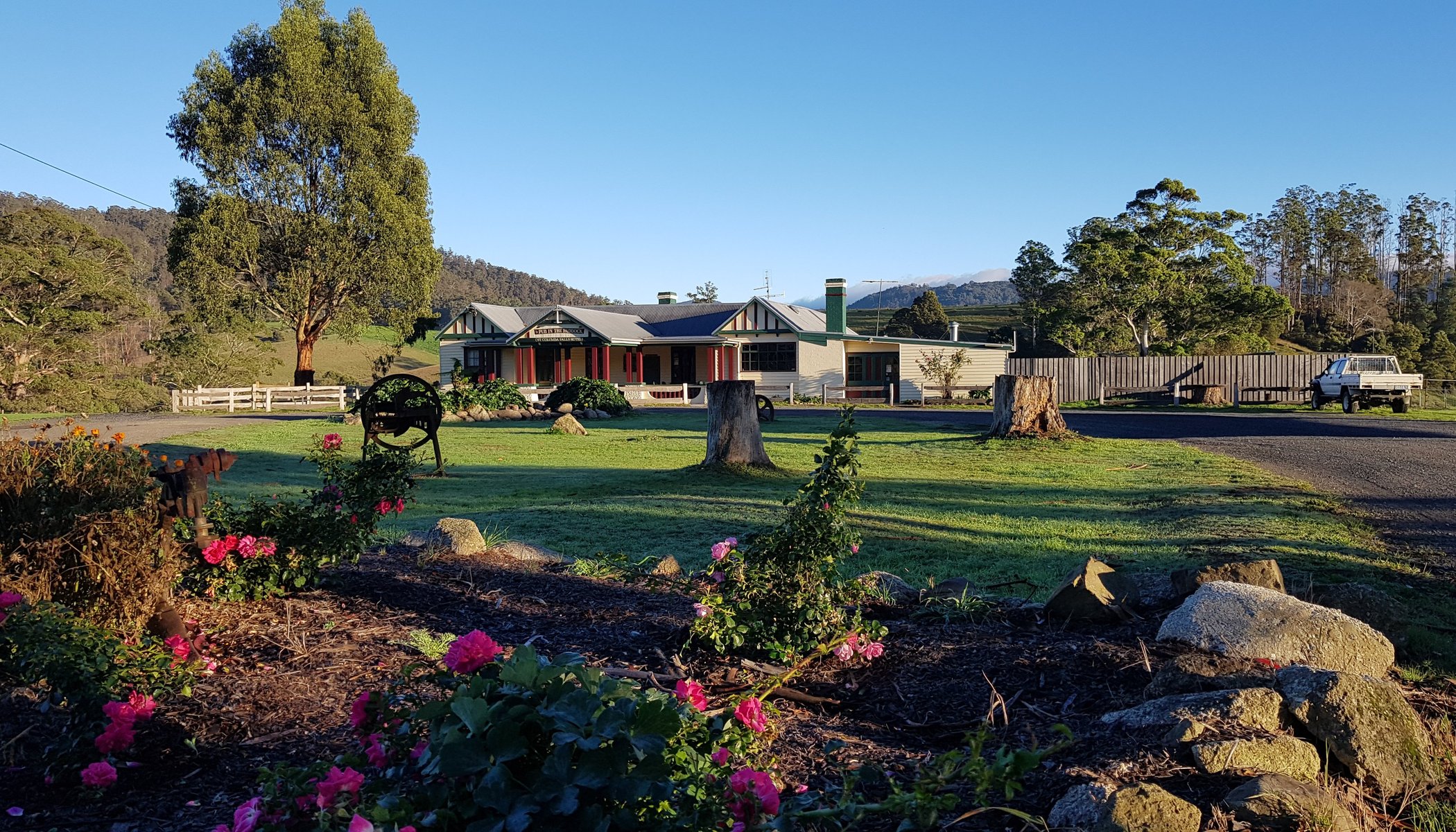 Pub in the Paddock by null