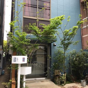 エントランス（昼）